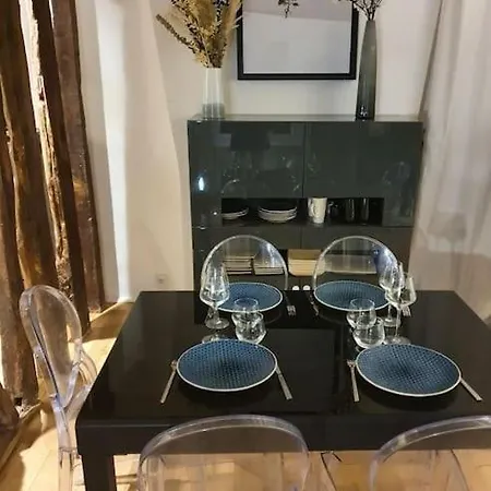 Apartment Charme De L'ancien, Refait A Neuf Paris
